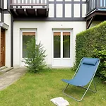 L'acacia, F2 Terrasse Et Jardin,plage A 400metres
