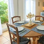 L'acacia, F2 Terrasse Et Jardin,plage A 400metres Apartmán *
