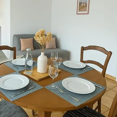 L'acacia, F2 Terrasse Et Jardin,plage A 400metres Apartmán *